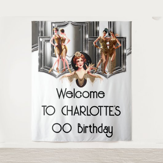 シルバー金ゴールドフラッパーの女の子が20年代のギャツビーを唸らせている タペストリー (正面)