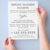 シルバー飛行機アイコン広告、航空会社のフライヤー チラシ (手)