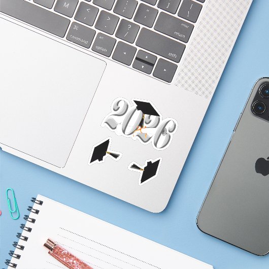 シルバー2026年卒業 シール (ノートパソコンとiPhone)