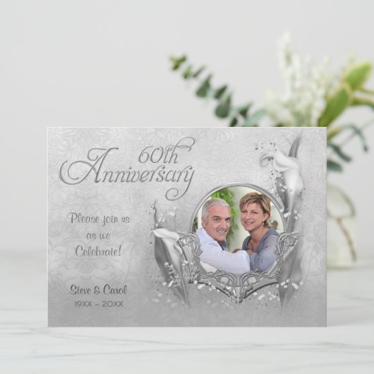 シルバー カラーリリー 60周年 結婚記念日 招待状 (スタンド正面)