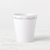 シルバー・スクロールワーク・ラテマグ カフェラテマグ (正面)
