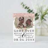 シルバー ドリップス おもしろい 結婚式延期 白い写真 ポストカード (スタンド正面)