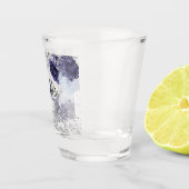 シルバー ネイビーブルーの花 エレガントなモノグラム名前 ショットグラス (右)