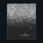 シルバー ブラック ガーリー グリッター スパークル モノグラム ネーム フリースブランケット<br><div class="desc">シルバーとブラックの偽のスパークルグリッター モノグラム ネームとイニシャル フリース ブランケット。 これは、贅沢で洗練されたスタイルが好きな人への、完璧なスイート 16 の誕生日、結婚式、ブライズ シャワー、結婚記念日、ベビー シャワー、またはバチェロレッテ パーティーのギフトになります。</div>