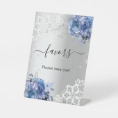 シルバー ブルーの花のレースのゲストお土産サイン 台座サイン (正面)