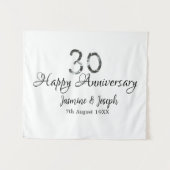 シルバー メタリック 30周年 ハッピーアニバーサリー 名前を追加 タペストリー (正面(横))