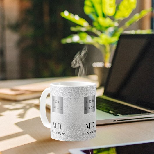 シルバー・モノグラムの名前ビジネス・ロゴ コーヒーマグカップ