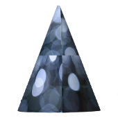 シルバー、白い《写真》ぼけ味の夜の背景。 パーティーハット (裏面)