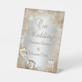 シルバ結婚ーベージュクリームパールボウスノーフレーク 台座サイン (正面)