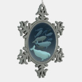 シロイルカのクジラのオーナメントのパーソナライズなクジラのオーナメント スノーフレークピューターオーナメント (左)