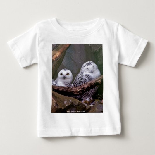 シロフクロウのペア 森の野生動物アート ベビーTシャツ (正面)
