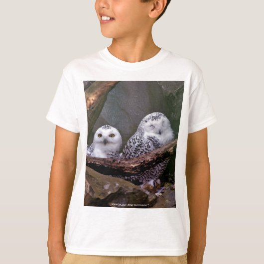 シロフクロウのペア 森の野生動物アート Tシャツ (正面)