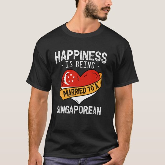 シンガポール人妻と結婚することが幸せ H Tシャツ (正面)
