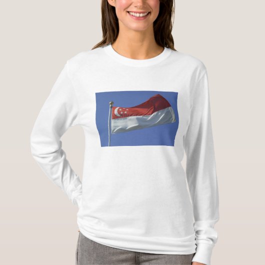 シンガポール国旗 Tシャツ (正面)