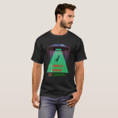 シングル エイリアン誘拐バレンタインデー ジョーク Tシャツ (正面フル)