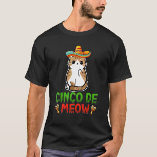 シンコデミウキュートシンコデマヨソンブレロタコキャット Tシャツ