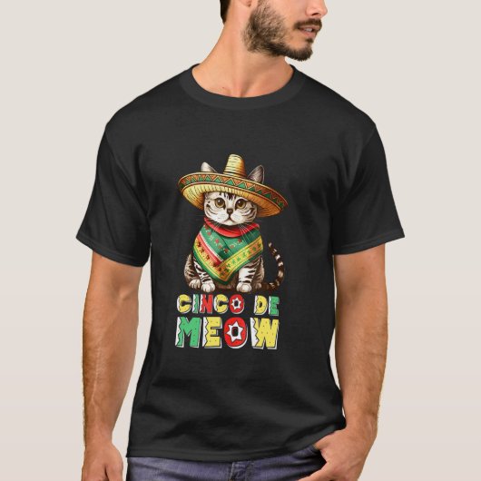 シンコデメオウ 猫 ソンブレロ ポンチョ シンコデマヨ カ Tシャツ (正面)