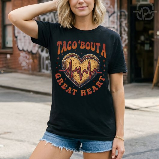 シンコ・デ・マヨのタコスハート看護師 Tシャツ