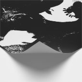 シンシティスタイル女性 – 黒い背景 ラッピングペーパー (角)