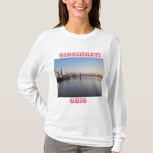 シンシナティ・オハイオ長袖シャツ Tシャツ (正面)