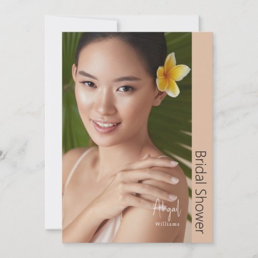 シンプリー ハー モダン ブライド フォト ベージュ ブライダル シャワー 招待状 (正面)