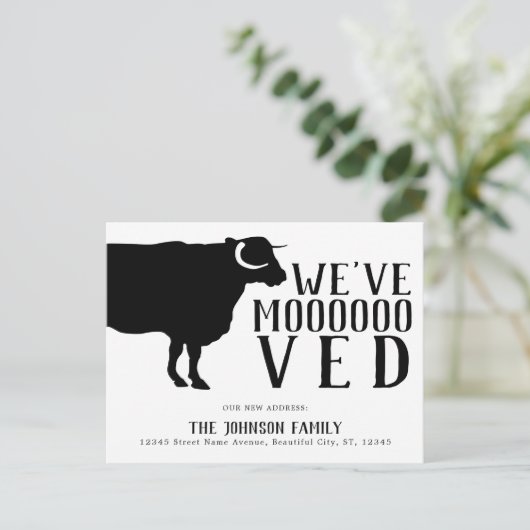 シンプルおもしろいCow引っ越しましたの新しいアドレスの移動 案内ポストカード (スタンド正面)