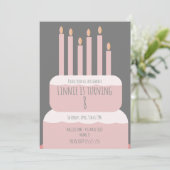 シンプルお誕生日ケーキとパーティーキャンドルピンク 招待状 (スタンド正面)