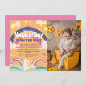 シンプルかわいい女の子フォトユニコーンファースト誕生日ベビー 招待状 (正面/裏面)