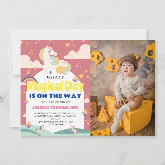 シンプルかわいい女の子フォトユニコーンファースト誕生日ベビー 招待状 (正面)