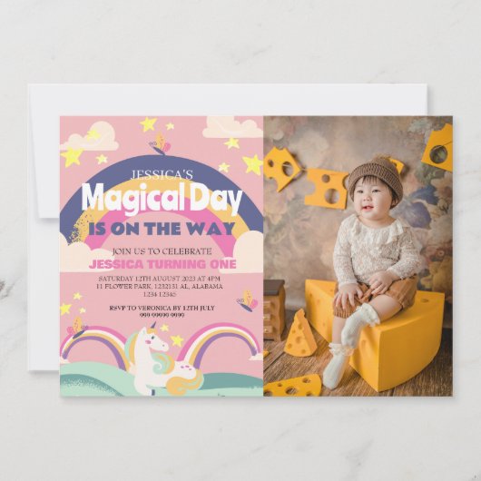 シンプルかわいい女の子フォトユニコーンファースト誕生日ベビー 招待状 (正面)