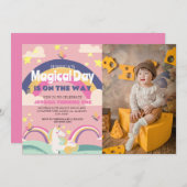 シンプルかわいい女の子フォトユニコーンファースト誕生日ベビー 招待状 (正面/裏面)