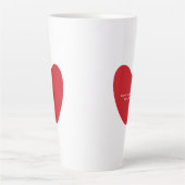 シンプルかわいい赤いハートパーソナライズされたバレンタインデー カフェラテマグ (正面)
