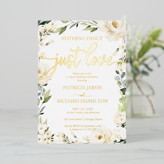 シンプルでおしゃれなウェディングホワイトクリームフラワーデザイン 箔招待状 (立ち正面)