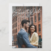 シンプルでおしゃれなスクリプトの結婚式の二枚の写真 セーブザデート (正面)