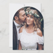 シンプルでおしゃれなスクリプトイニシャルと写真の結婚式 招待状 (裏面)