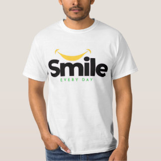 シンプルでおしゃれな毎日使いにぴったりな白Tシャツ Tシャツ