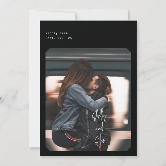 シンプルでおしゃれな Save the Date カード (正面)