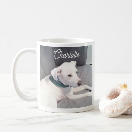 シンプルでかわいい白い子犬の写真 名前入り コーヒーマグカップ (ドーナツ)