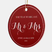 シンプルでエレガントな初クリスマス ウェディング Mr & Mrs セラミックオーナメント (左)