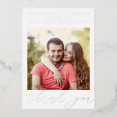 シンプルでエレガントな銀箔のカードで、完璧な結婚式のお礼状に！ あなた自身の写真、名前、結婚式の日付 箔シーズンカード (正面)