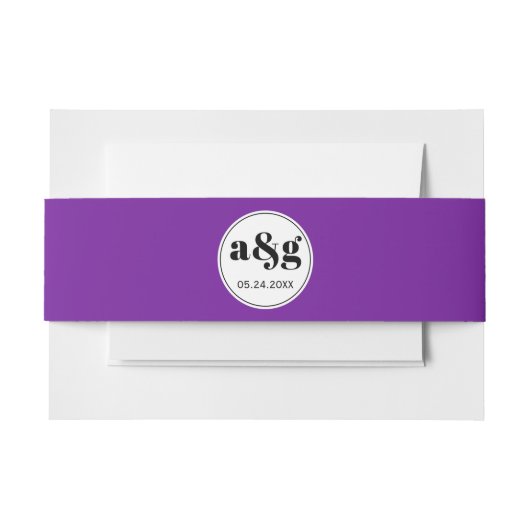シンプルでエレガントな黒のイニシャル 紫の結婚式 招待状ベリーバンド (正面例)