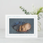 シンプルでモダンで幾何学的なティール（緑がかった色）の誕生 案内状 (スタンド正面)