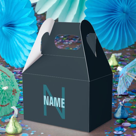 シンプルで大胆なカスタマイズ可能なイニシャル名 フェイバーボックス (パーティー)