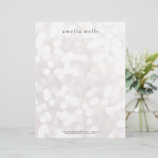 シンプルで白く創造的な専門のモダン レターヘッド (スタンド正面)