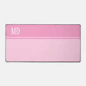 シンプルとピかわいらしンクのモノグストライプのラム デスクマット (正面)