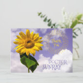 シンプルなひまわりと太陽の光線 感謝の気持ちを込めて 農村のお医者さんに サンキューカード (スタンド正面)