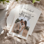 シンプルなふたりの秘密の結婚式 アーチ写真 ウェディング レセプション 招待状