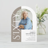 シンプルなアーチの写真でお祝いする60歳の誕生日 招待状 (スタンド正面)