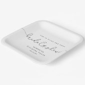シンプルなウェディングシャワーのお祝い ペーパープレート (傾斜あり)