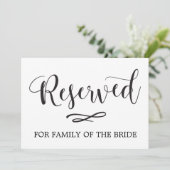 シンプルなカリグラフィーの予約席 ウェディングサイン 招待状 (スタンド正面)